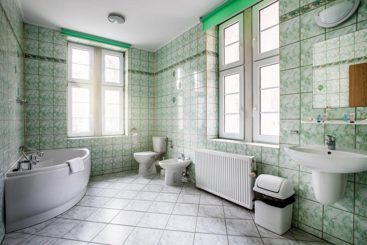 Jan Kazimierz Hotel Дужники Здрой Екстериор снимка